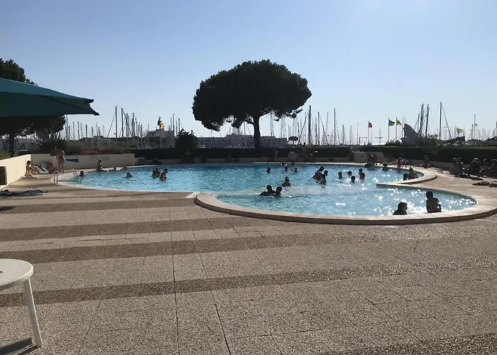 Sol-y-days Escale Port, Au Rdc, Résidence Avec Piscine Entre La Nord Et Port Camargue Le Grau-du-Roi